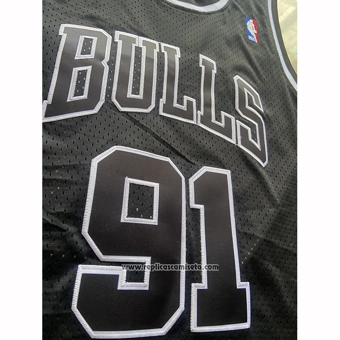 Camiseta Chicago Bulls Dennis Rodman NO 91 Mitchell & Ness 1996-97 Negro1